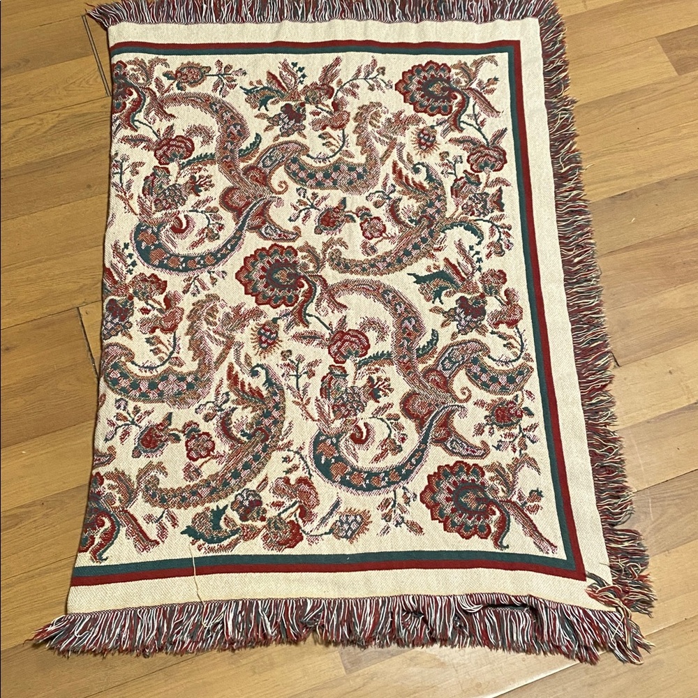 Vintage Green and Red Floral Throw Blanket - Picture 2 of 2